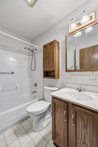 3212 Southland Street SW, Cedar Rapids, IA 52404