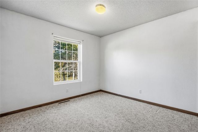 3212 Southland Street SW, Cedar Rapids, IA 52404