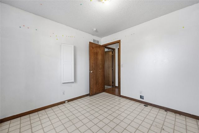 3212 Southland Street SW, Cedar Rapids, IA 52404