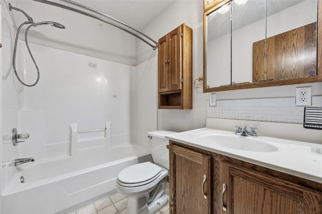 3212 Southland Street SW, Cedar Rapids, IA 52404