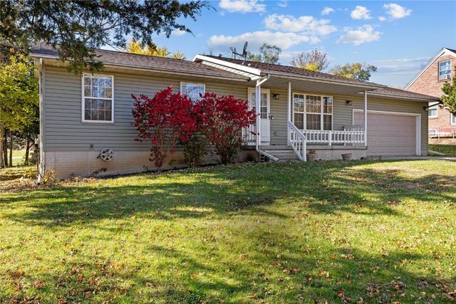 3212 Southland Street SW, Cedar Rapids, IA 52404