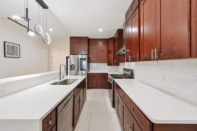 201 W Enon Avenue, Everman, TX 76140