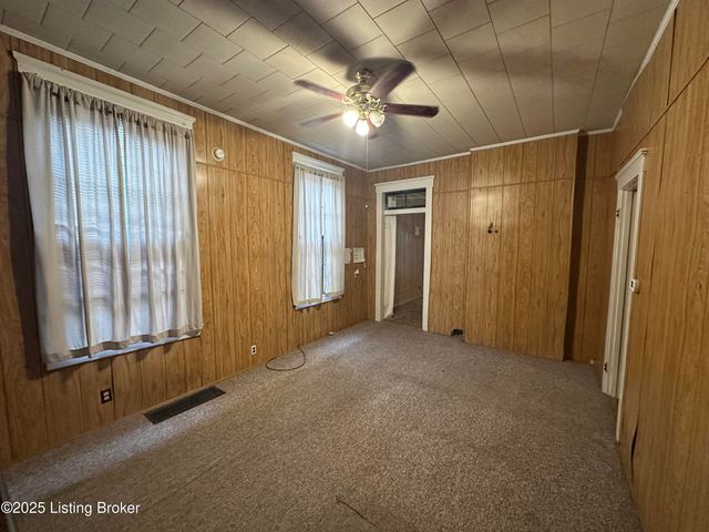 1027 Lampton St, Louisville, KY 40204