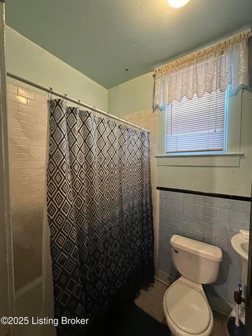 1027 Lampton St, Louisville, KY 40204