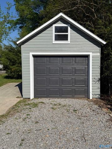 2614 Huntsville Street NW, Huntsville, AL 35811