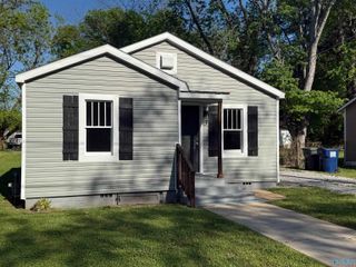 2614 Huntsville Street NW, Huntsville, AL 35811