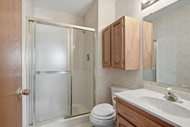 7860 Upper 17th Street N, Oakdale, MN 55128