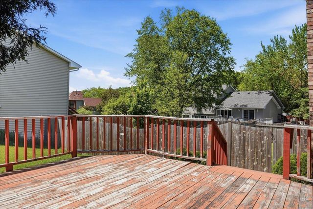 7860 Upper 17th Street N, Oakdale, MN 55128