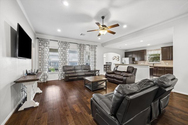 2005 Clatt Way, Conroe, TX 77301
