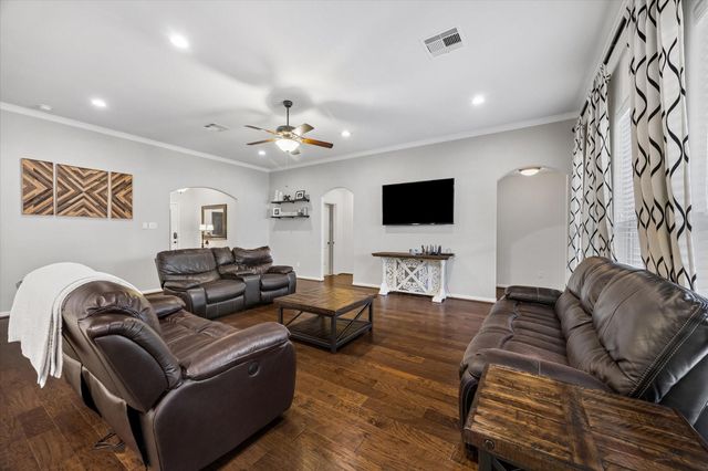 2005 Clatt Way, Conroe, TX 77301