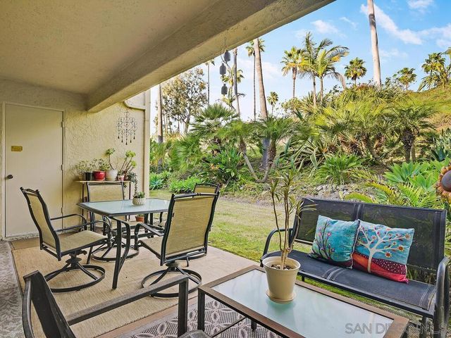 7301 Calle De Fuentes, Carlsbad, CA 92009