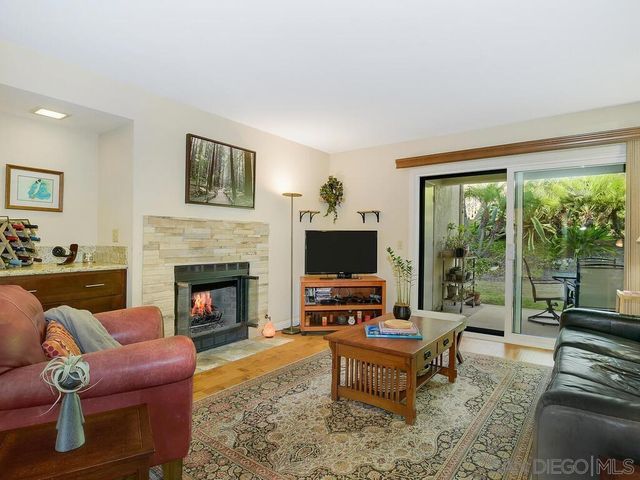 7301 Calle De Fuentes, Carlsbad, CA 92009