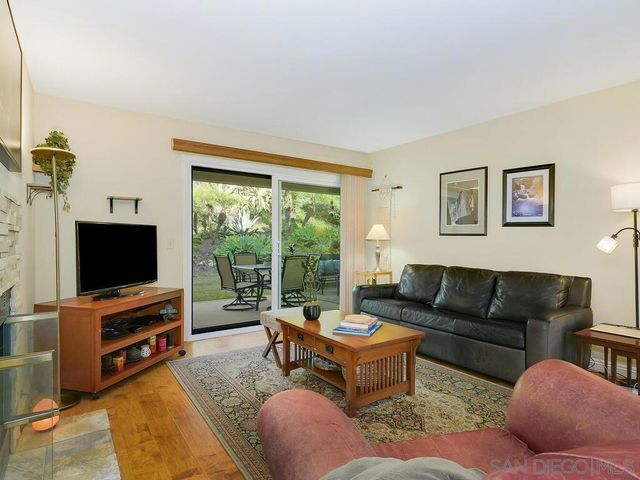 7301 Calle De Fuentes, Carlsbad, CA 92009