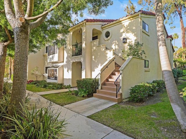 7301 Calle De Fuentes, Carlsbad, CA 92009