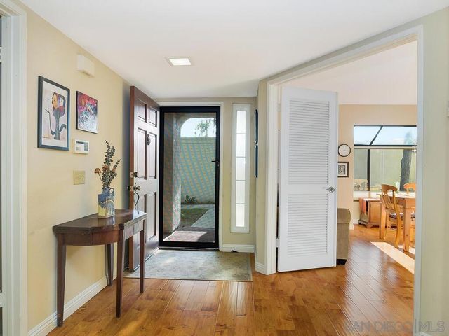 7301 Calle De Fuentes, Carlsbad, CA 92009