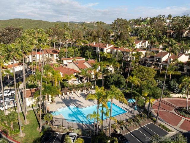 7301 Calle De Fuentes, Carlsbad, CA 92009