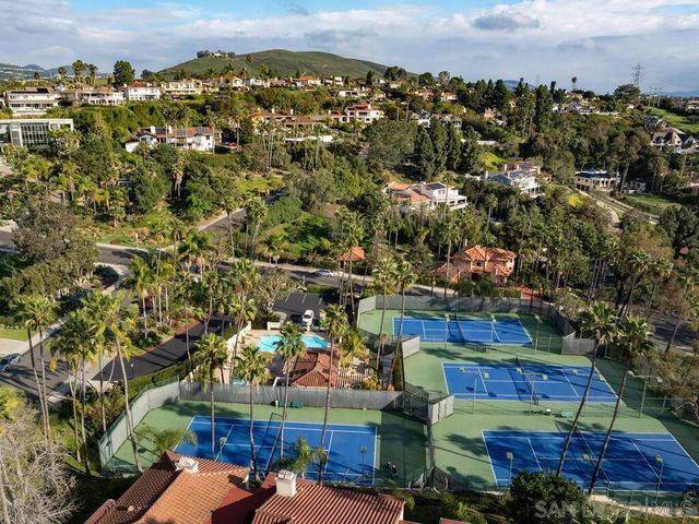 7301 Calle De Fuentes, Carlsbad, CA 92009