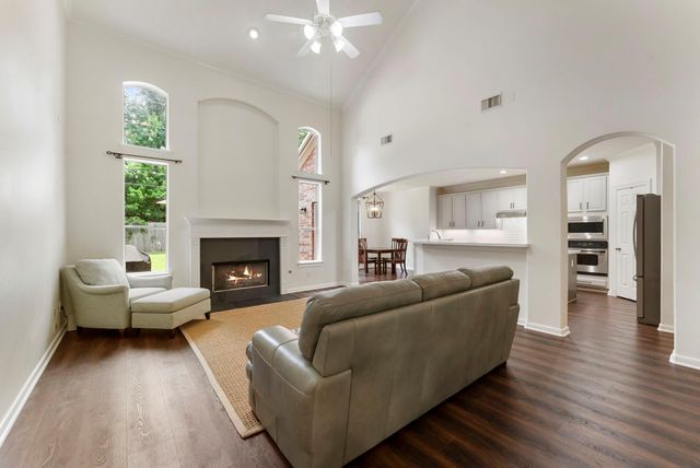 6643 Knollbridge Lane, Spring, TX 77379