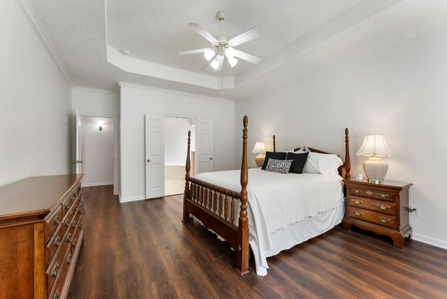 6643 Knollbridge Lane, Spring, TX 77379