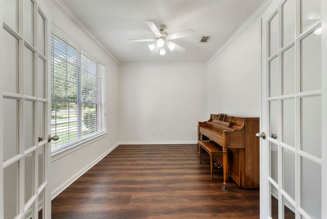 6643 Knollbridge Lane, Spring, TX 77379