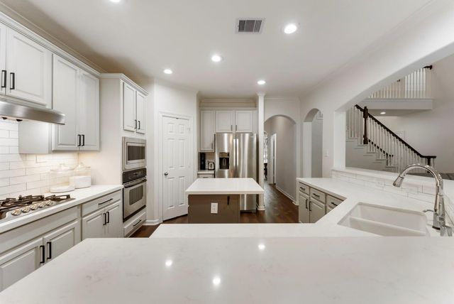 6643 Knollbridge Lane, Spring, TX 77379