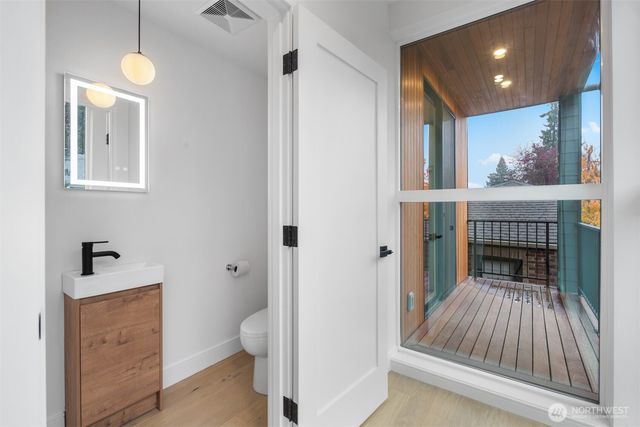 6014 35th Avenue NE, Seattle, WA 98115