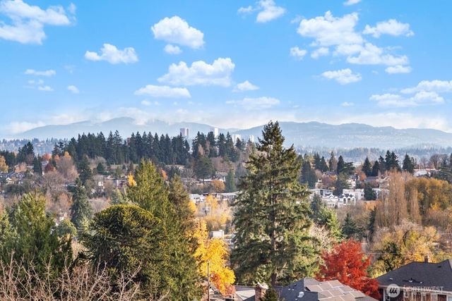 6014 35th Avenue NE, Seattle, WA 98115