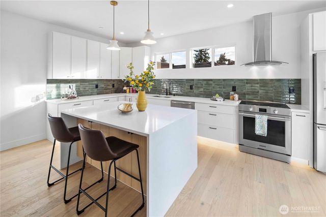 6014 35th Avenue NE, Seattle, WA 98115