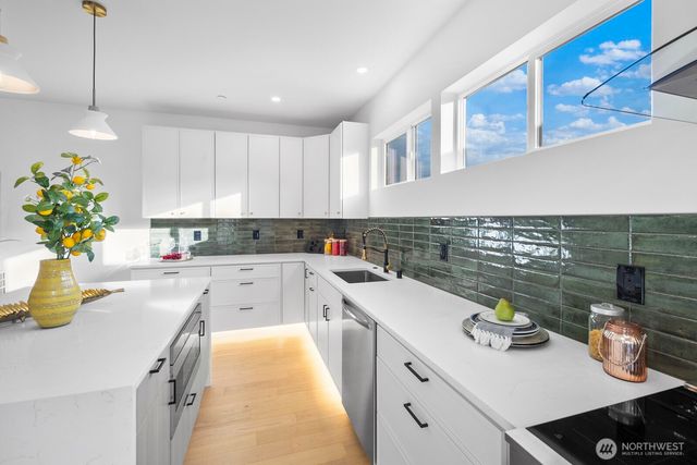 6014 35th Avenue NE, Seattle, WA 98115