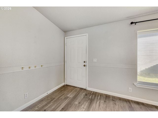 2431 N FREMONT St, Cornelius, OR 97113