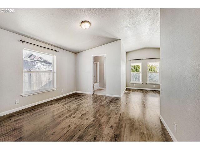 2431 N FREMONT St, Cornelius, OR 97113