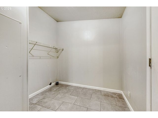 2431 N FREMONT St, Cornelius, OR 97113