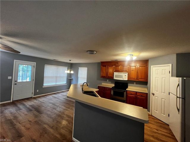 6350 Old Townpoint RD, Suffolk, VA 23435