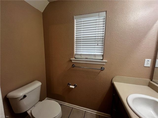6350 Old Townpoint RD, Suffolk, VA 23435