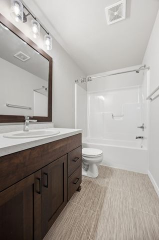 2170 Dock Drive W, West Fargo, ND 58078