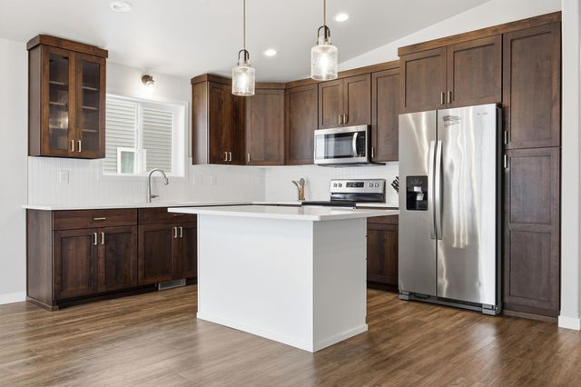 2170 Dock Drive W, West Fargo, ND 58078