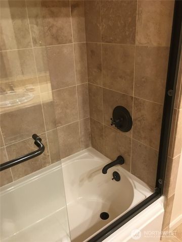 648 Lake Sammamish Lane NE, Bellevue, WA 98008