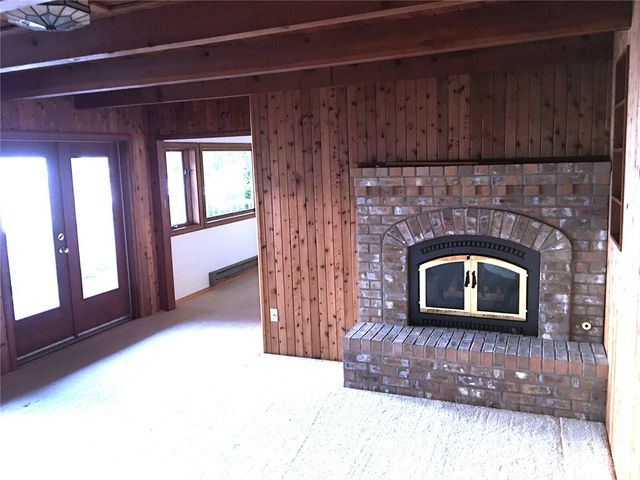 648 Lake Sammamish Lane NE, Bellevue, WA 98008