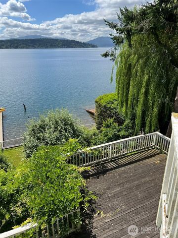 648 Lake Sammamish Lane NE, Bellevue, WA 98008