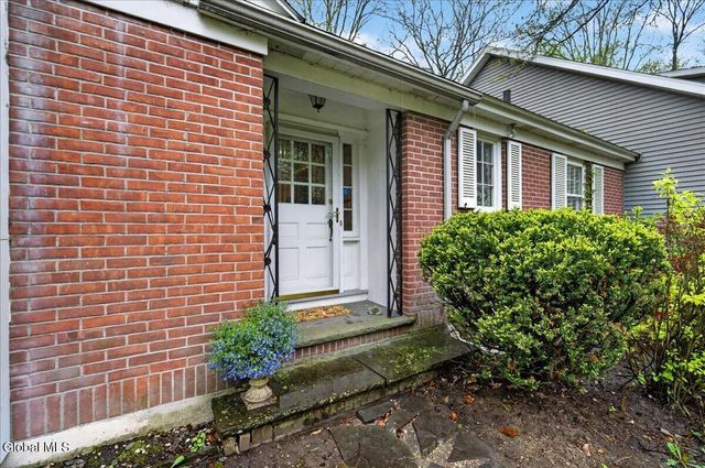 6 Sage Hill Lane, Menands, NY 12204