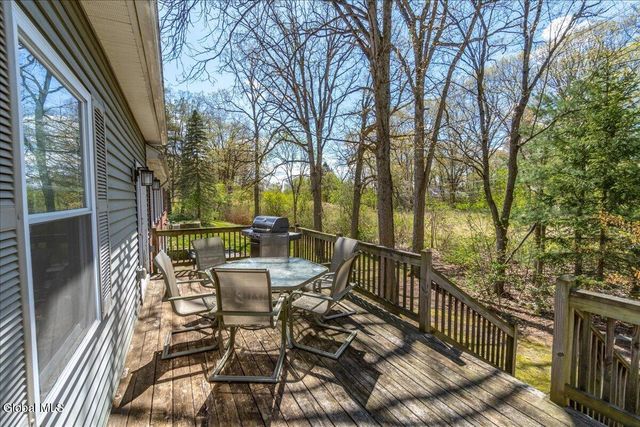 6 Sage Hill Lane, Menands, NY 12204