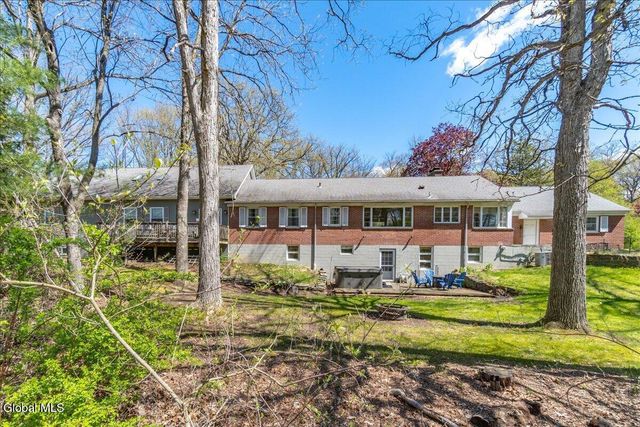6 Sage Hill Lane, Menands, NY 12204