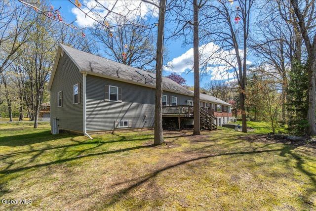 6 Sage Hill Lane, Menands, NY 12204