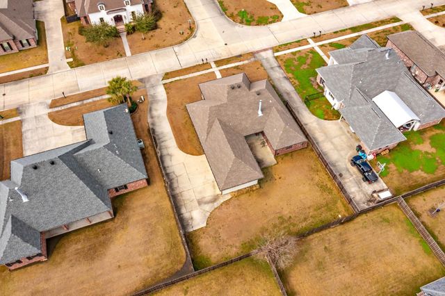 445 Sugar Highland Boulevard, Houma, LA 70360