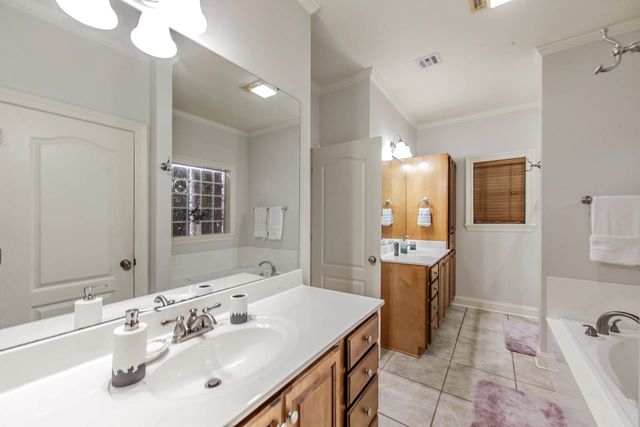 445 Sugar Highland Boulevard, Houma, LA 70360