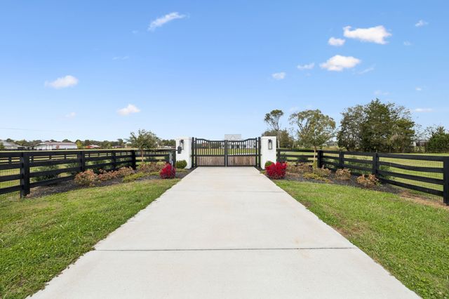 4041 Kelley Farris Rd, Columbia, TN 38401