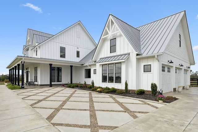 4041 Kelley Farris Rd, Columbia, TN 38401