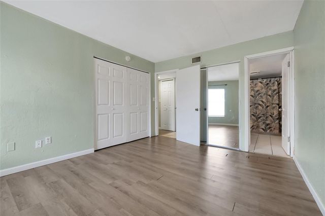 915 W OAK RIDGE ROAD B, Orlando, FL 32809