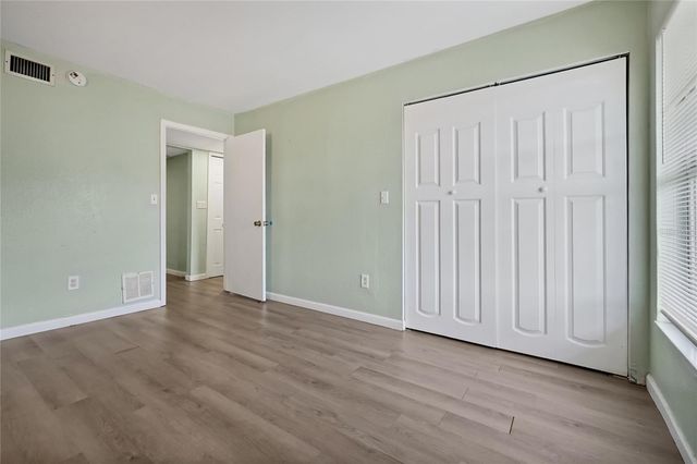 915 W OAK RIDGE ROAD B, Orlando, FL 32809