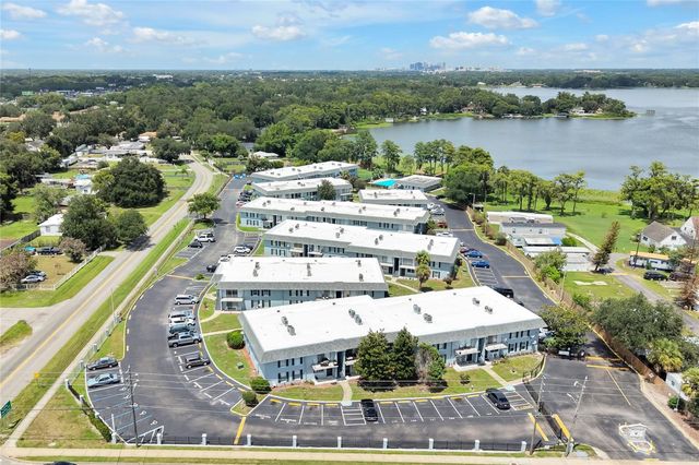 915 W OAK RIDGE ROAD B, Orlando, FL 32809